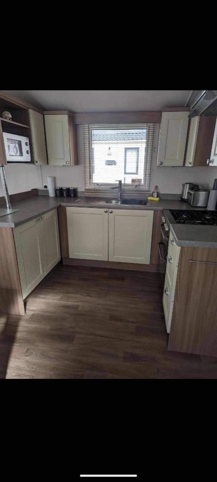 Swift Holidays At Combe Haven Holiday Park Newport Beach Quarto foto